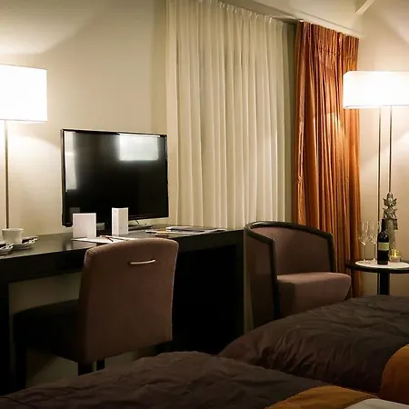 Eyck Hotel 4*