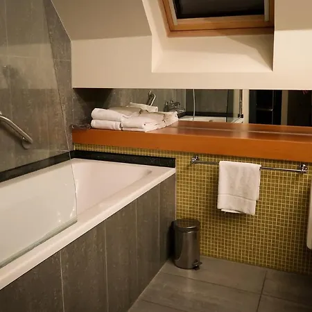 Eyck Hotel 4*
