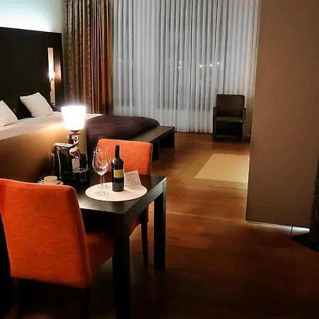 Eyck Hotel 4*